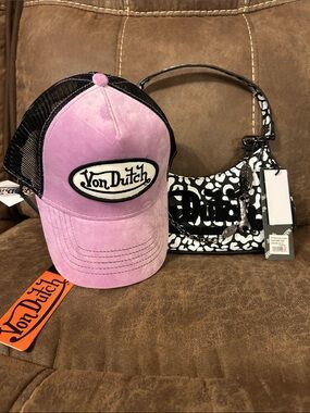 Von Dutch Light Purple & Black Mesh Trucker Hat & Shoulder Purse 👜